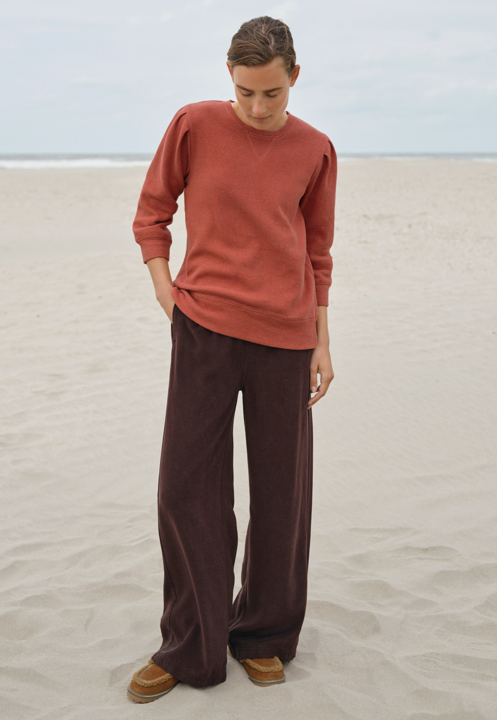 Wide-leg cord trousers