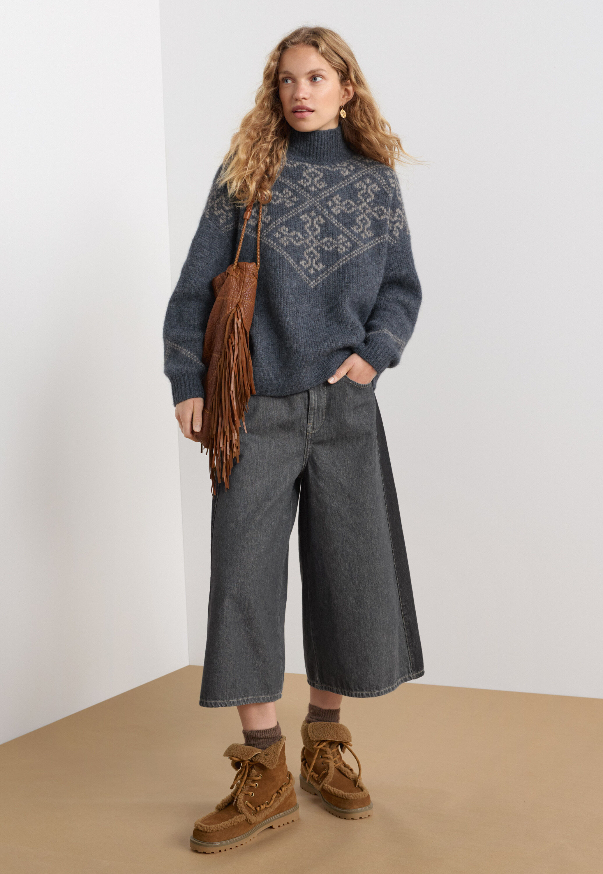 Tie-front cord top