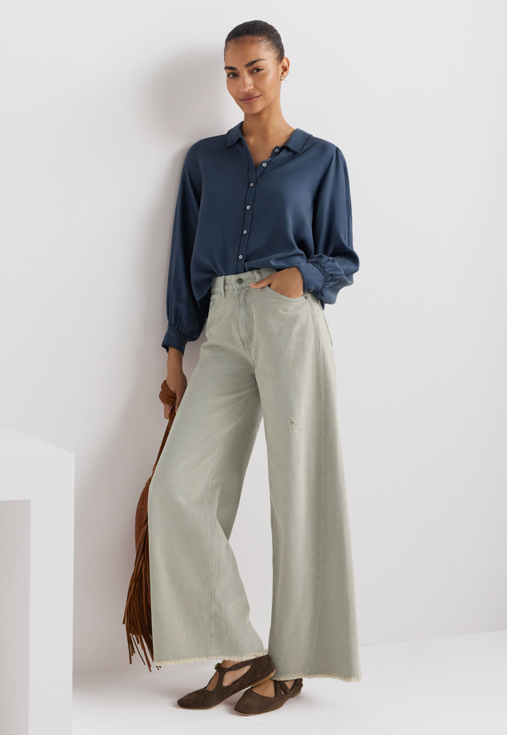 Tie-front cord top