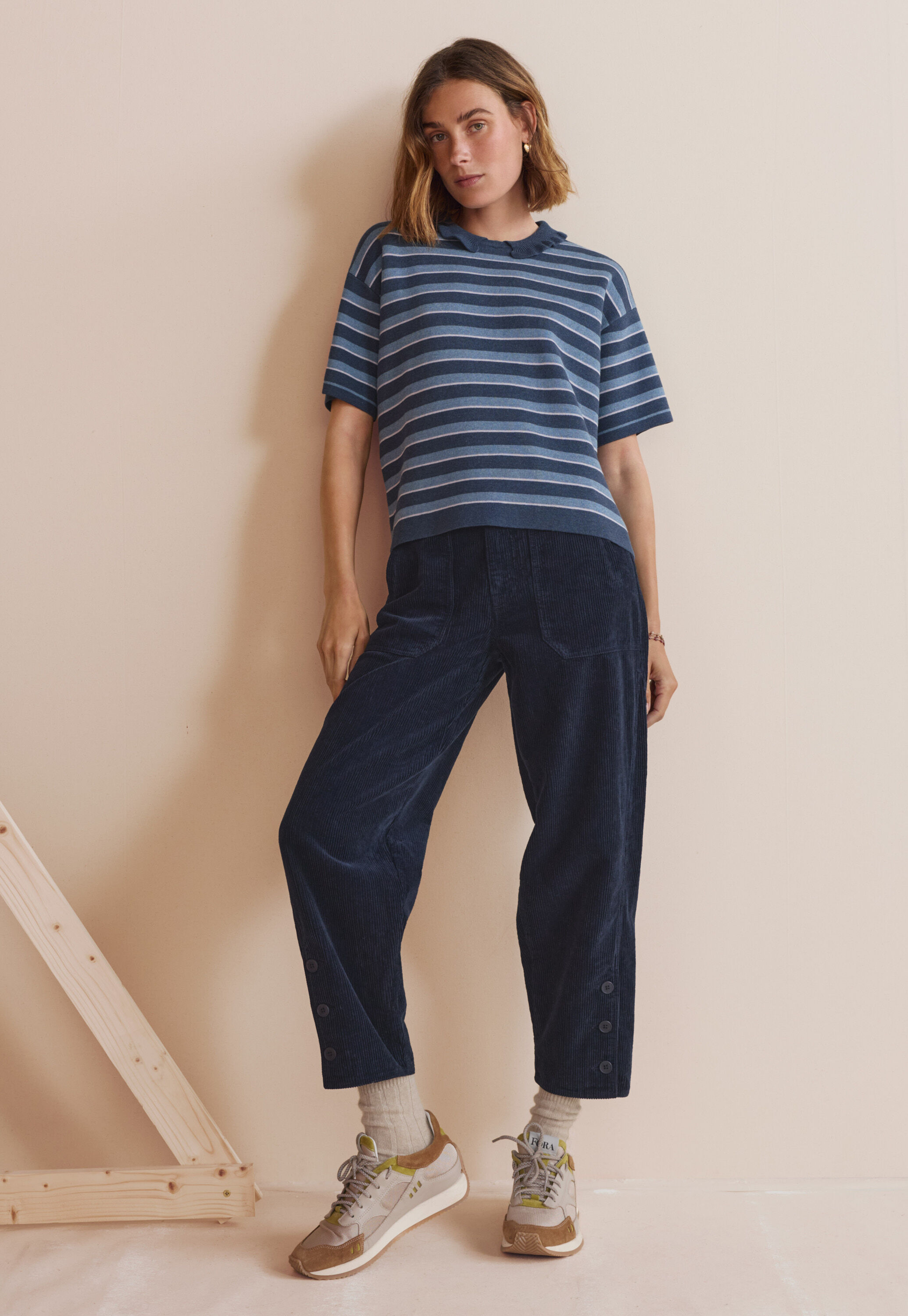 Relaxed carrot-fit cords
