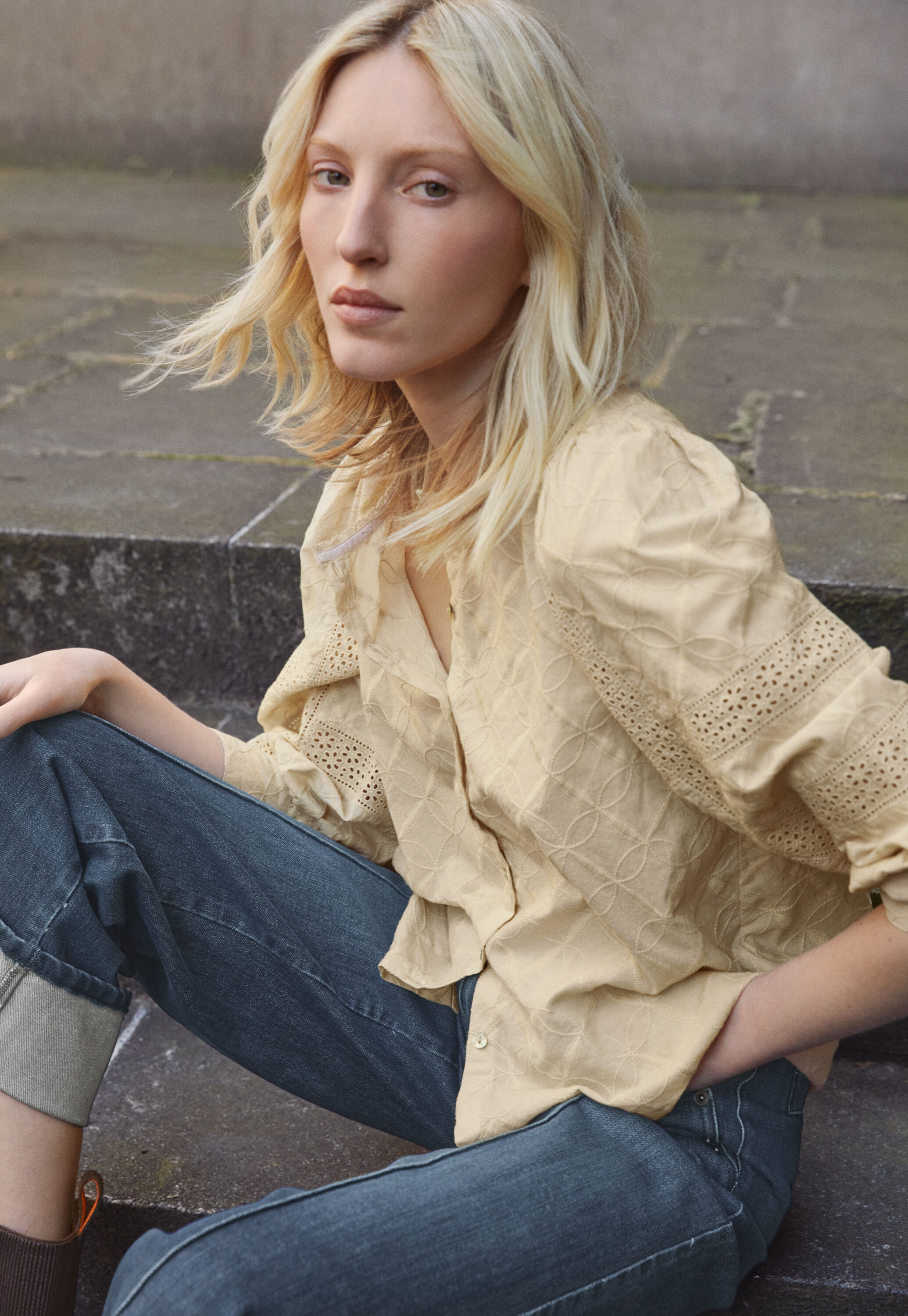 Schiffli blouse